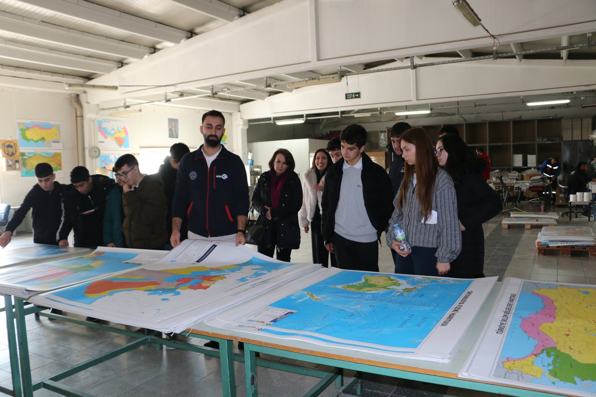 Ders Aletleri Yapım Merkezi olarak Hasanoğlan Fatih Mesleki ve Teknik Anadolu Lisesi Muhasebe Bölümü öğrencilerini kurumumuzda ağırladık. Ziyaret kapsamında müzemizi, muhasebe bölümümüzün işleyişini ve fabrikamızdaki üretim süreçlerini tanıttık.
<a href="/tcmeb/">Millî Eğitim Bakanlığı</a>
<a href="/Yusuf__Tekin/">Yusuf Tekin</a> 
<a href="/omurfatih/">Ömür Fatih Karakullukçu</a>