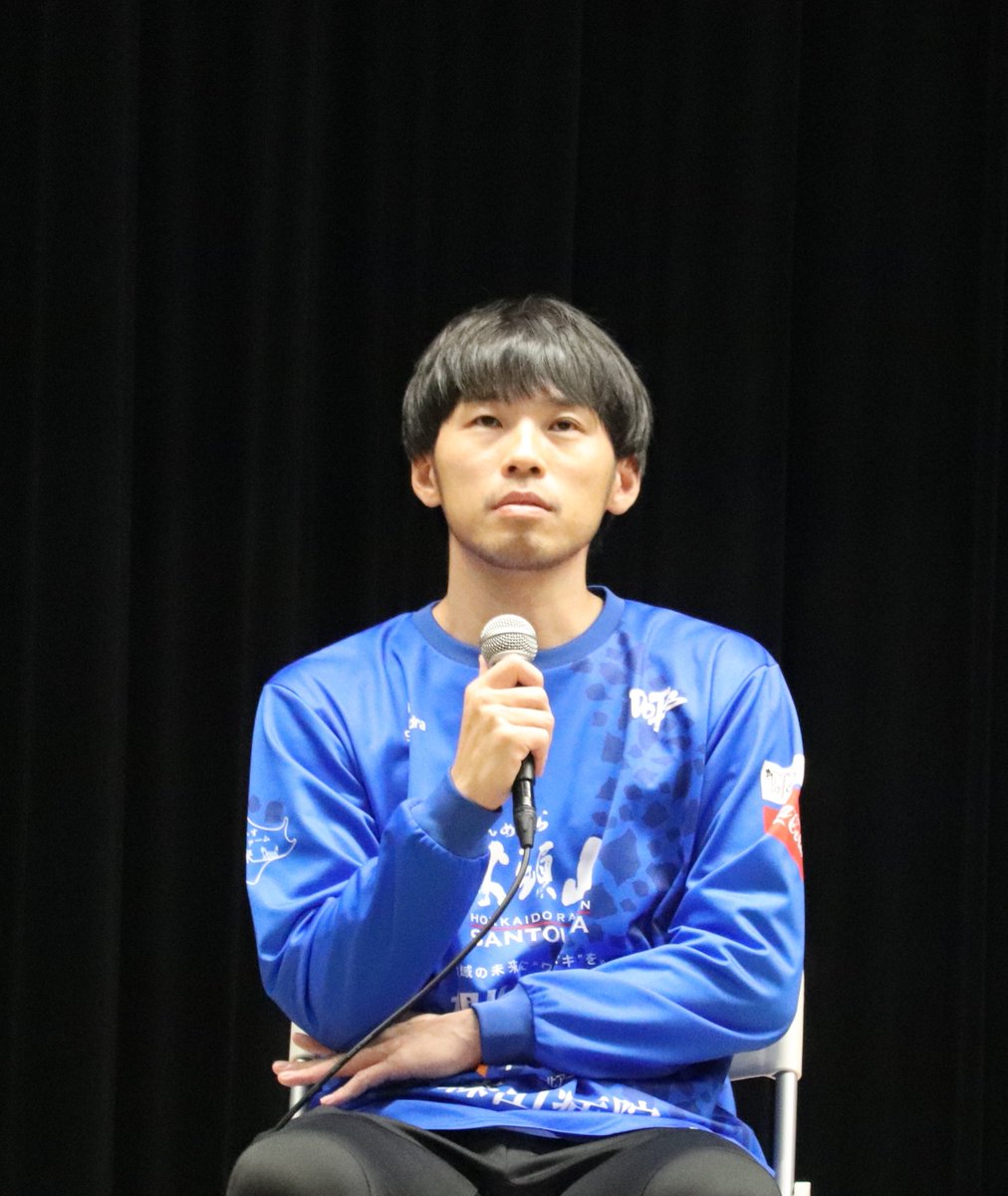 _mikity724_'s tweet photo. 2025.12.21
久々のヒロくん♬.*゚
#DOTsBVT
#beachvolleyball
#ビーチバレー
#鷹栖町
#オフシーズンイベント
#白石啓丈 選手 https://t.co/hDyn8nckC3