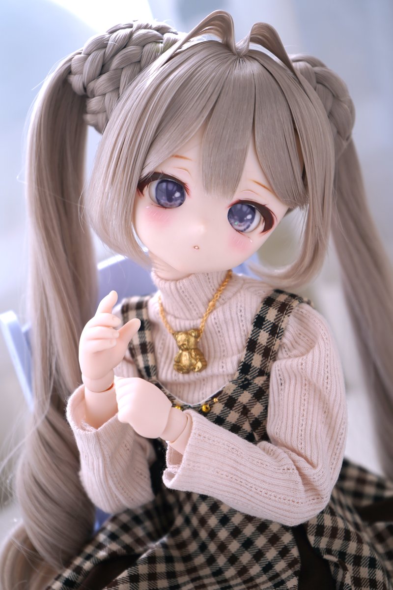 starlit sphere様(@ kiwi_doll2) でお迎えしたお団子ツインテール🎀✨いつもと違うスタイルも良い！❣️

#まりりっこ
#MIEL服
#メメアイ
#うちのこかわいい
#MDDはいいぞ