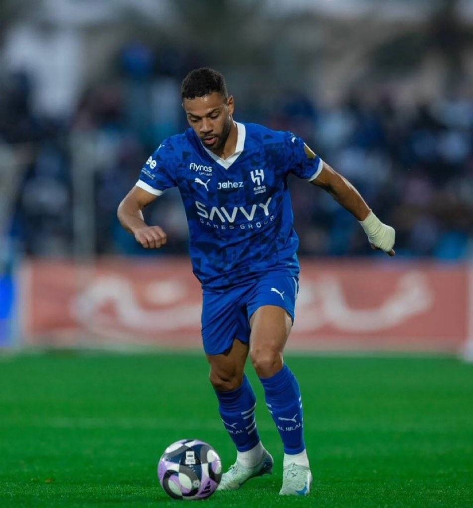 لاعب الهلال رينان لودي قد يعود للعب من جديد في البرازيل.. اللاعب منفتح على فكرة العودة 