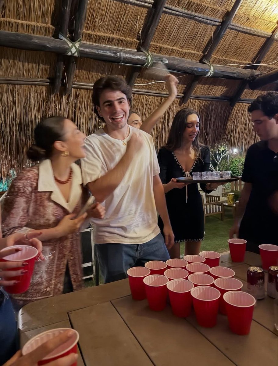 El Mono Mario tweet media