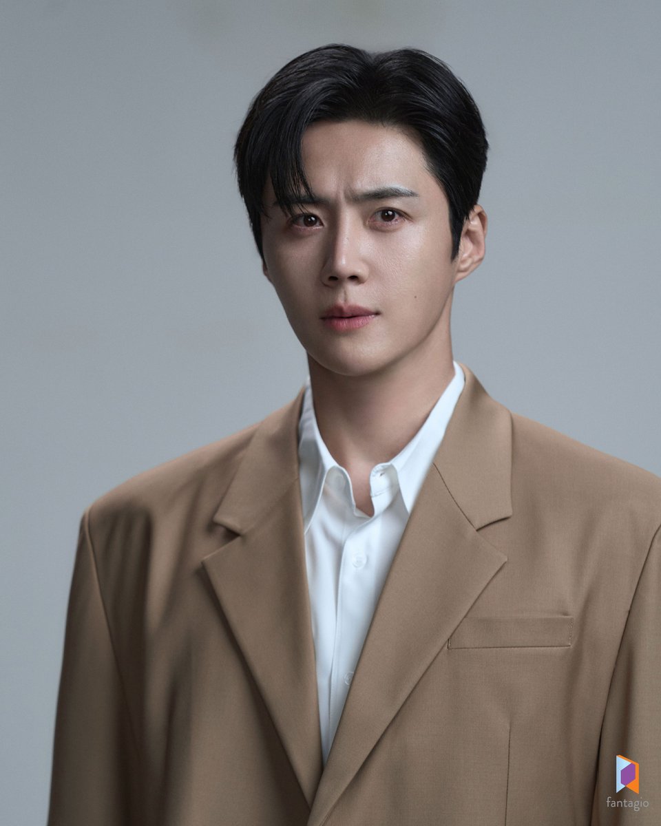 KIMSEONHO_offcl's tweet image. [#김선호][비하인드컷] #비밀통로 포스터 촬영 현장

#KIMSEONHO #INTERVAL