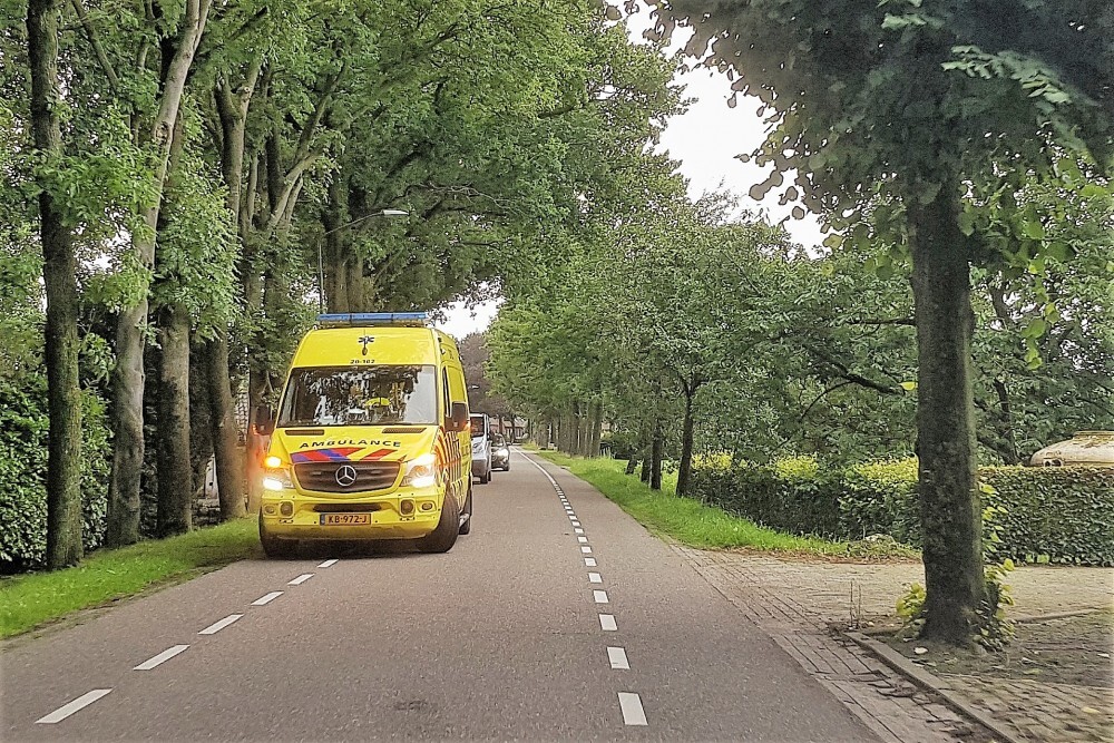 Scooterrijders onderuit bij aanrijding in Haaren