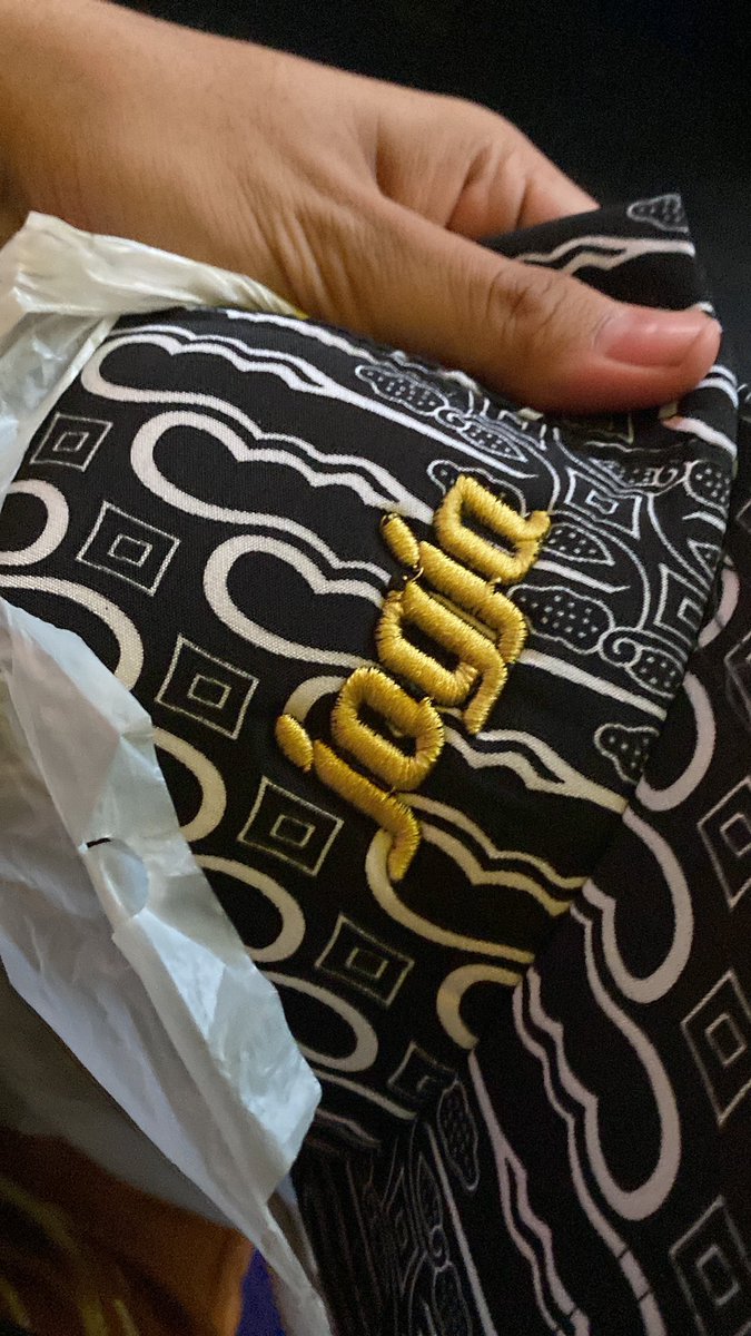 fazleyff's tweet image. Went to Jogja and god DAMN they really REALLY stamp in their Jogja brand and font even on the manhole