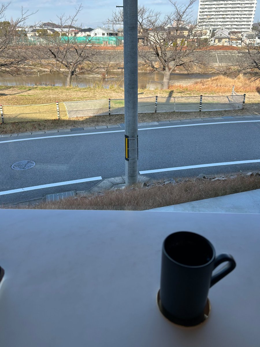 今日は昼間にカフェ(River brew coffee)ってきました。撮れ高的にスイーツも頼むべきだった...　珈琲美味しかったぁ👍
#岡崎市 #カフェ
