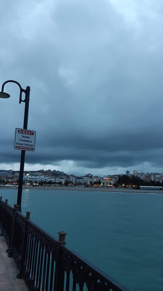 bir erkeğe hak verince şurdan atlayasım gelior