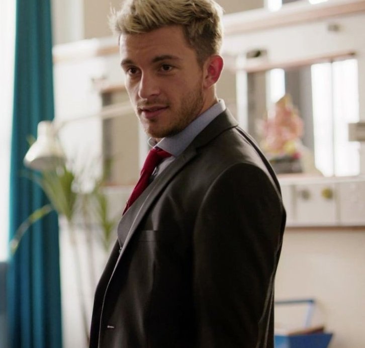 misslefroy's tweet image. 