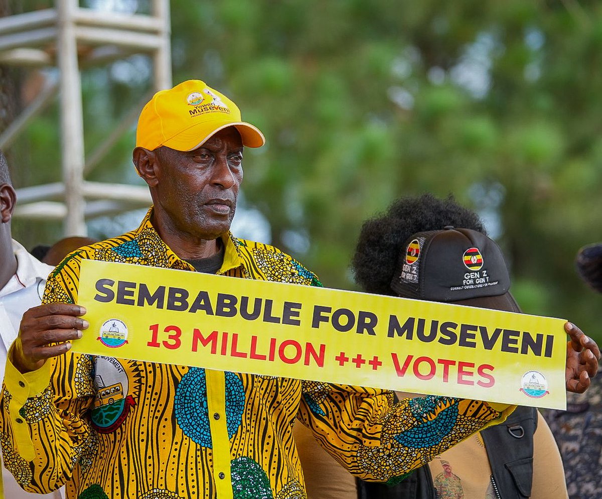 MAGEZIKIRIINJJU's tweet photo. No more asking, Sembabule has decided #Ensonga Yoweri 👍. #ProtectingTheGains with Brigadier @EmmRwashande and President @KagutaMuseveni @NRMOnline https://t.co/pcH8R5T98y