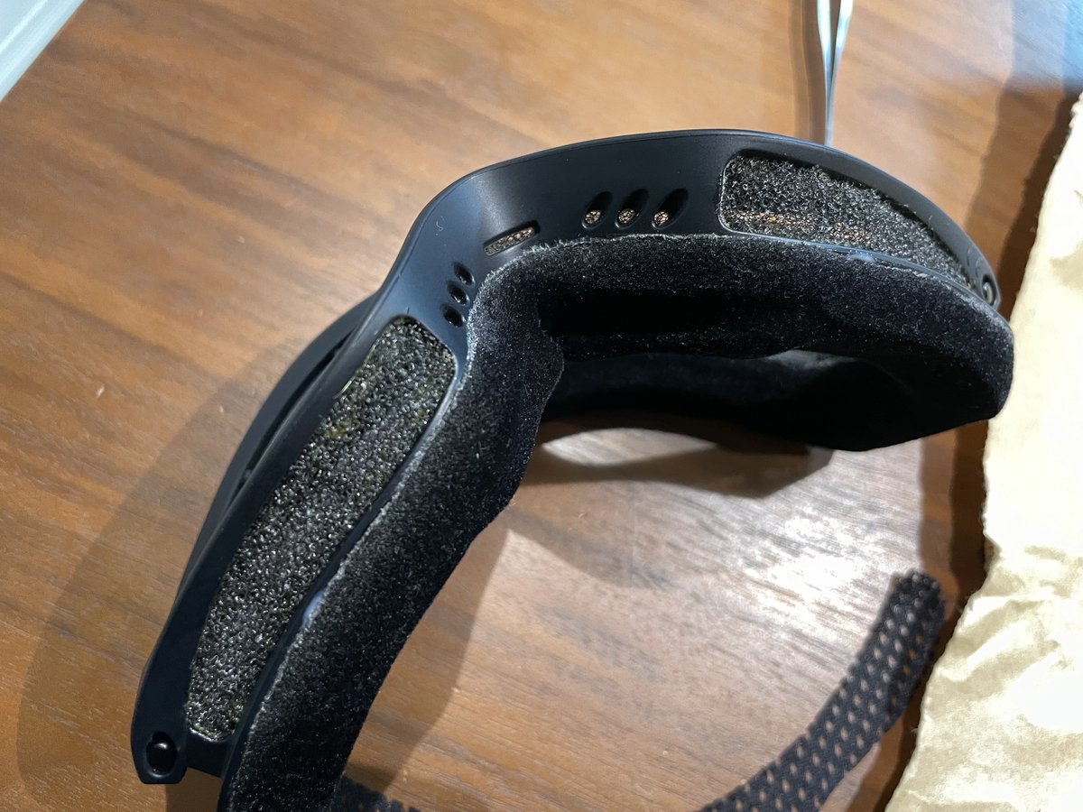 nyocoP's tweet image. PCファン用のフィルターで😂
最後は上部に布を貼ってフィニッシュ🕺
けど布ボンドが無いので今日はここまで😌