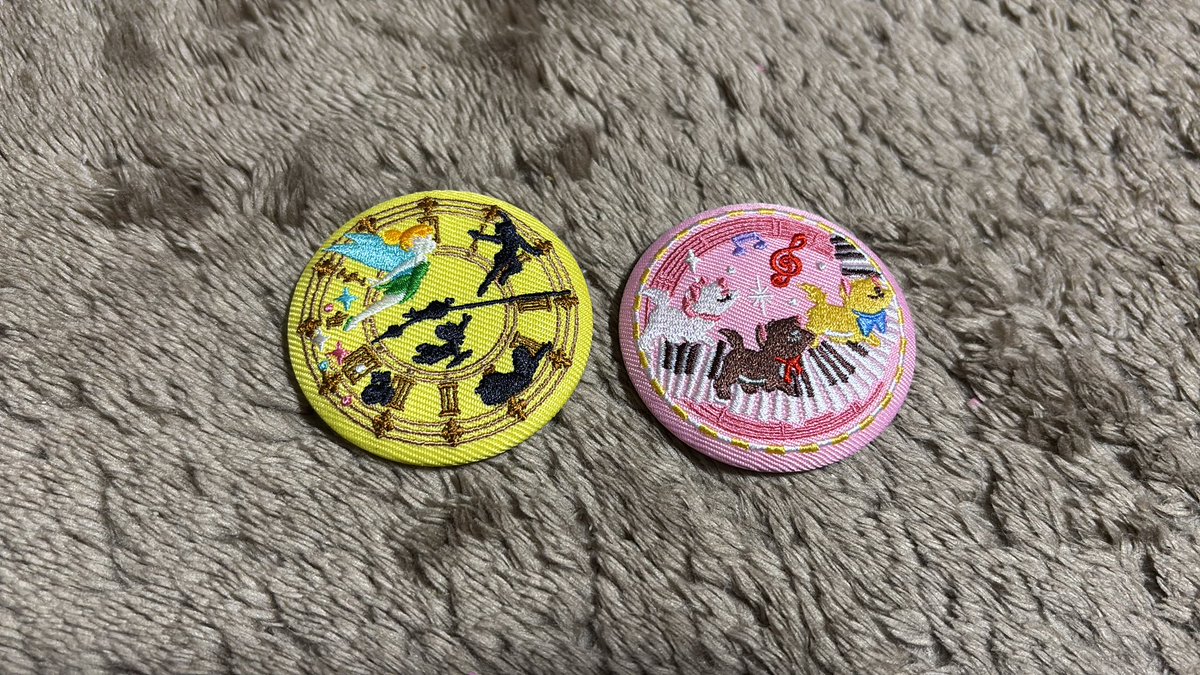 saladmemorial's tweet photo. ディズニー 刺繍缶バッジ

【譲】
おしゃれキャット(マリーちゃん)
ピーターパン

【求】
トイストーリー
モンスターズインク
アナ雪
ズートピア
スティッチ
アリエル
リメンバーミー

郵送での交換希望です！
よろしくお願いします🙇🏻‍♀️ https://t.co/Wdxz7U1IER