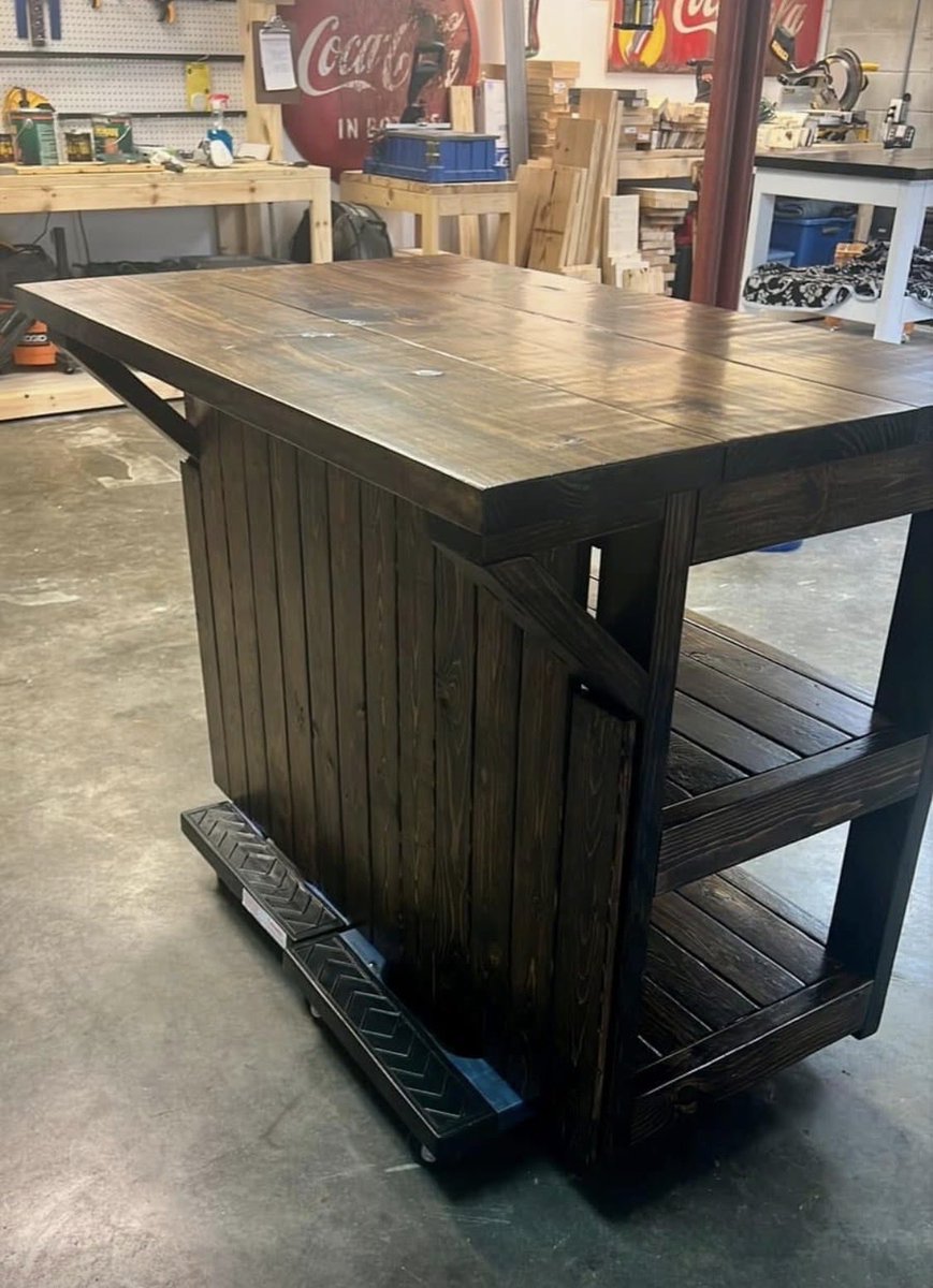 tamdrwoodworks's tweet image. One of our Bakers islands stained in dark walnut from Minwax , with satin polyurethane … T 🎄R woodworks  #coffee #table #set #wood #greenbacks yogaeverydamnday yoga yogawithrose iphoneapple apple trend instagram facebook tiktok book no boss allin pallet woodworking pinewood