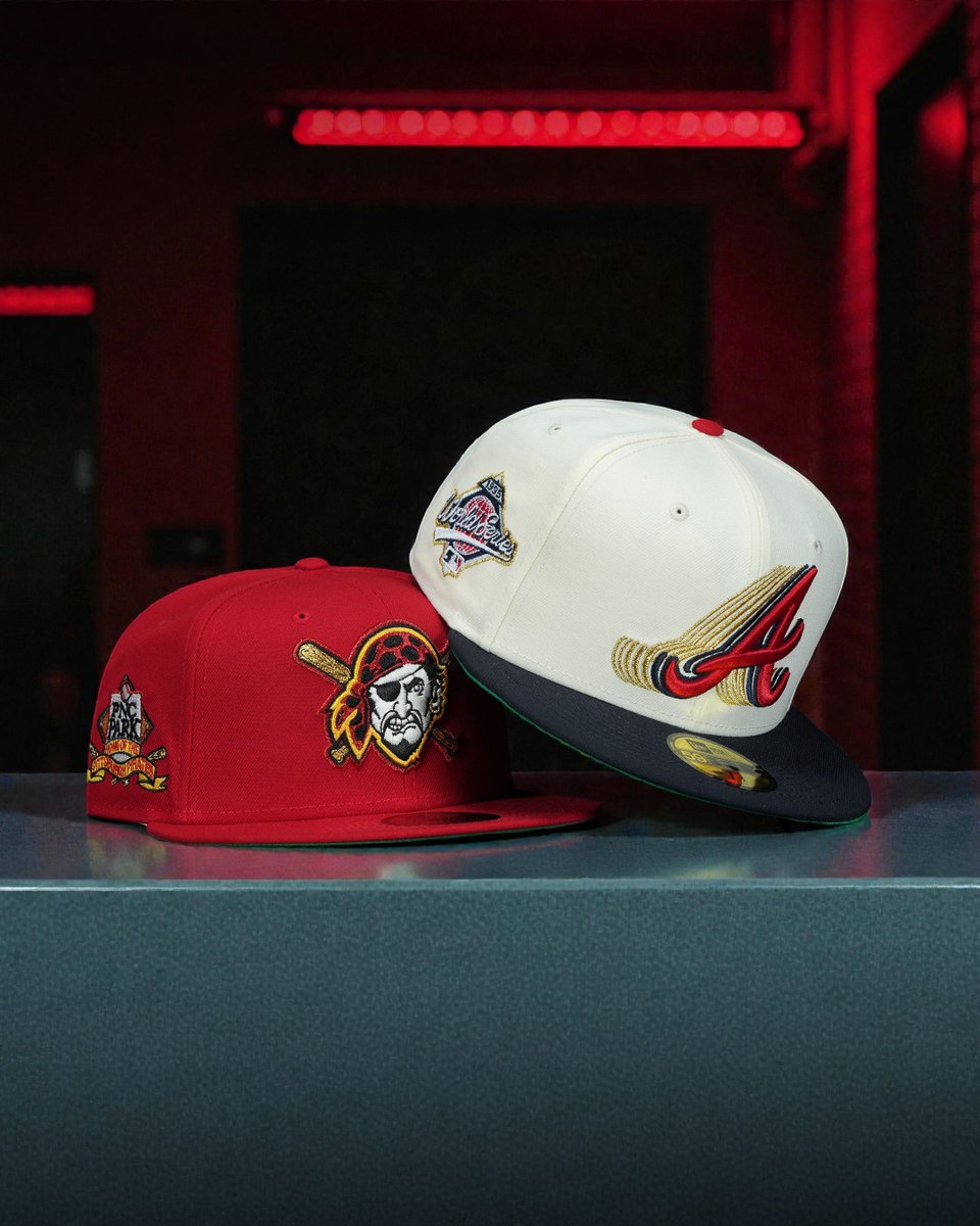 TopperzStore's tweet image. ⏰ 19:00 CET / 1PM EST – FITTED DROP IS LIVE TONIGHT 🔥  
Pittsburgh Pirates 🏴☠️ in red with Pac Park patch  
Atlanta Braves ⚾ in cream with World Series heat  
Retro energy. Clean details. Limited stock.

Exclusively @topperzstore &amp;amp; @topperzstoreusa