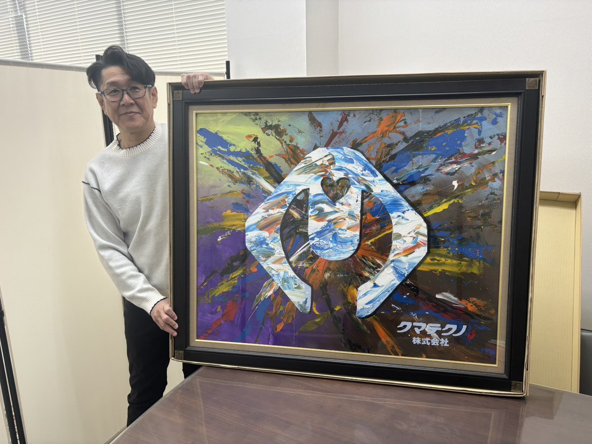 aQ-studio tweet media