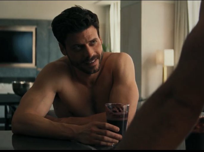 salty_nd_writer's tweet image. Can someone please tell this 100 000 year old hot man to stay out of my head, I’m trying to write a novel??? 😒