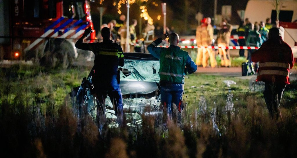 XzumTreme's tweet image. #Nunspeet - kein Vorsatz. 

#Gießen - kein Vorsatz.

Wer kennt diese Zufälle auch von früher, als Autos einfach in Menschenmengen gefahren sind - ohne Vorsatz 🙃🤡