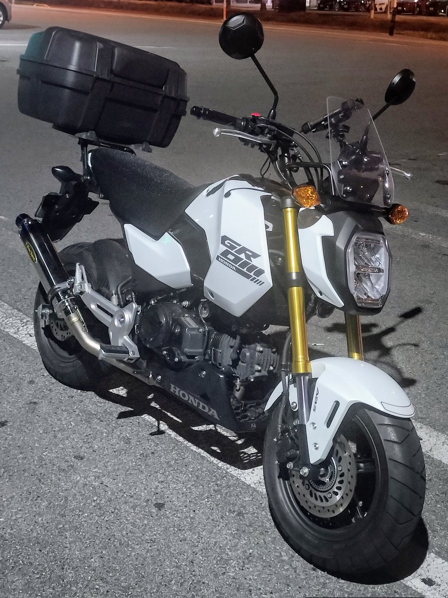 qp1sp's tweet photo. 新車のピカピカJC92グロム
マフラーをワンズ管にチェンジ https://t.co/T7M2EfKPsl
