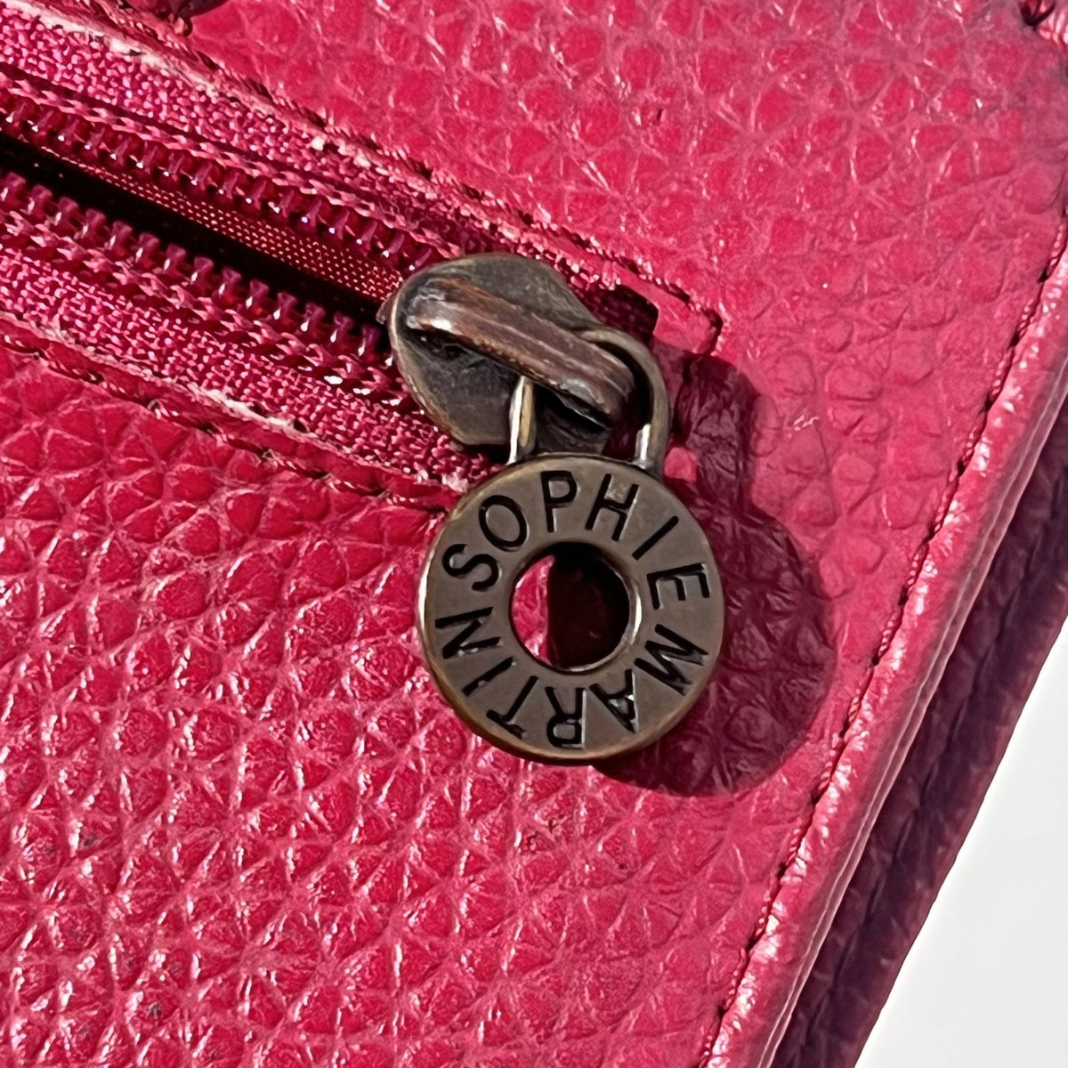 berburushopee's tweet photo. found my OG Sophie Martin wallet from like 10 years ago… STILL in great condition, literally no peeling on the leather😭

LOCAL QUALITY IS REAL!!🇮🇩 https://t.co/zqkxPVTSBb