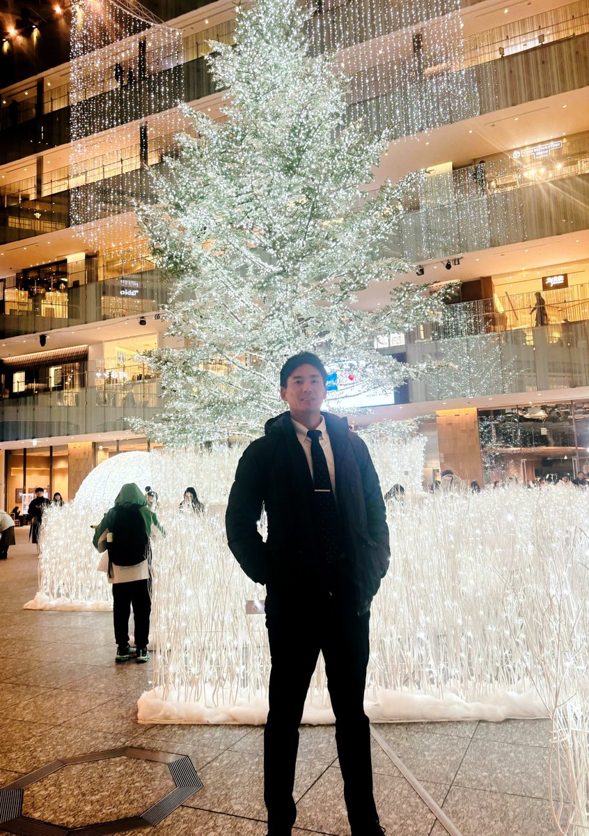 クリスマスイルミネーションがXで輝く冬の風物詩