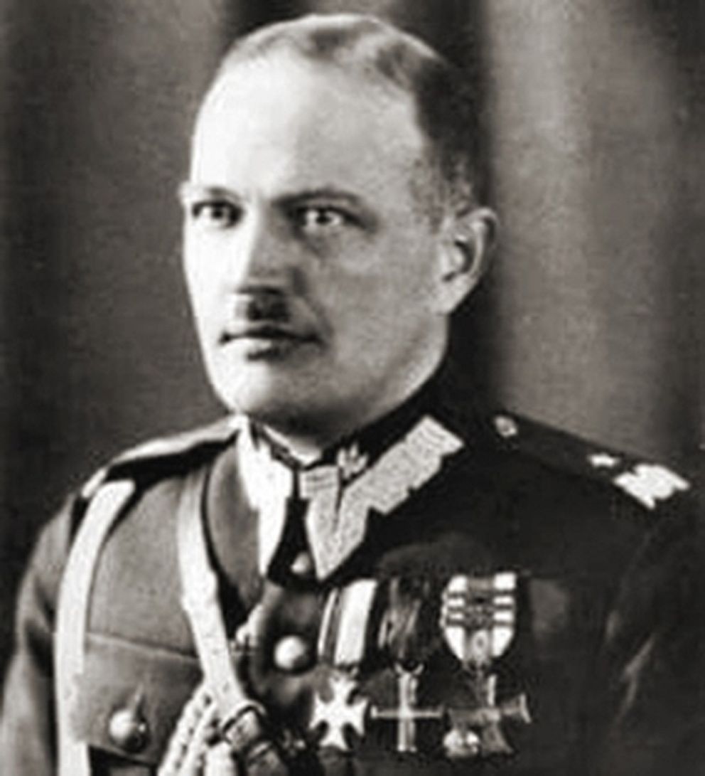 🗓️ 25 XII 1893 roku urodził się Mieczysław Smorawiński, żołnierz Legionów Polskich, generał WP, we wrześniu 1939 r. dostał się do sowieckiej niewoli.

🟥 W kwietniu 1940 r. zamordowany przez NKWD w Katyniu.

📰 Dowiedz się więcej: cutt.ly/wtdwLoIY