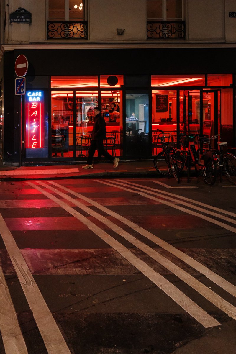 javanng's tweet photo. Paris streets whisper in neon red.
#streetsofparis #paris #citybynight #nightphotography #parisjetaime #巴黎 #grsnaps #ricohgriv #gr_shooters #shootgr_paris https://t.co/HjHMRY1wD8