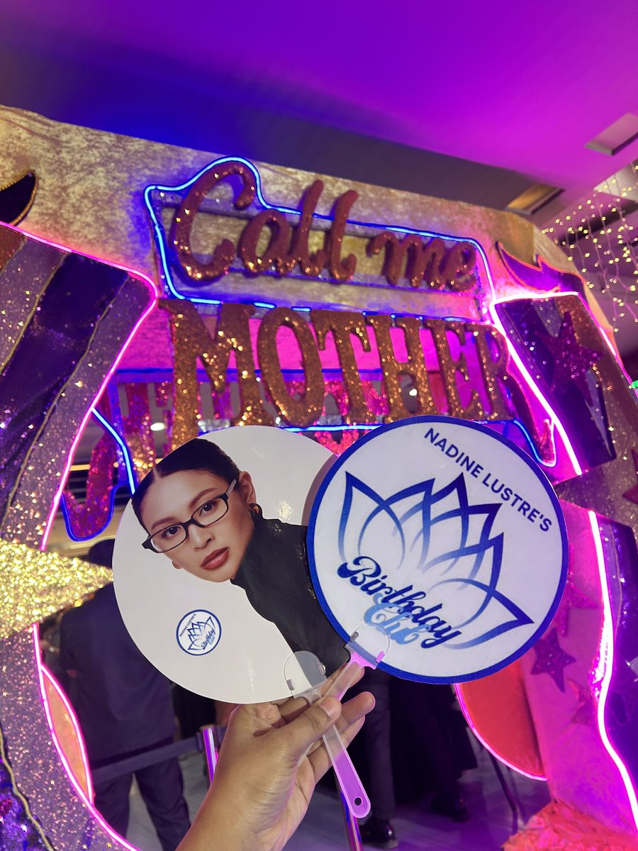 itsmarjjoriee's tweet photo. PRESENT!! 💖💖

CALL ME MOTHERING PREMIERE
#CallMeMotherPremiereNight #NadineLustre #ViceGanda https://t.co/x6IiH7qTv2