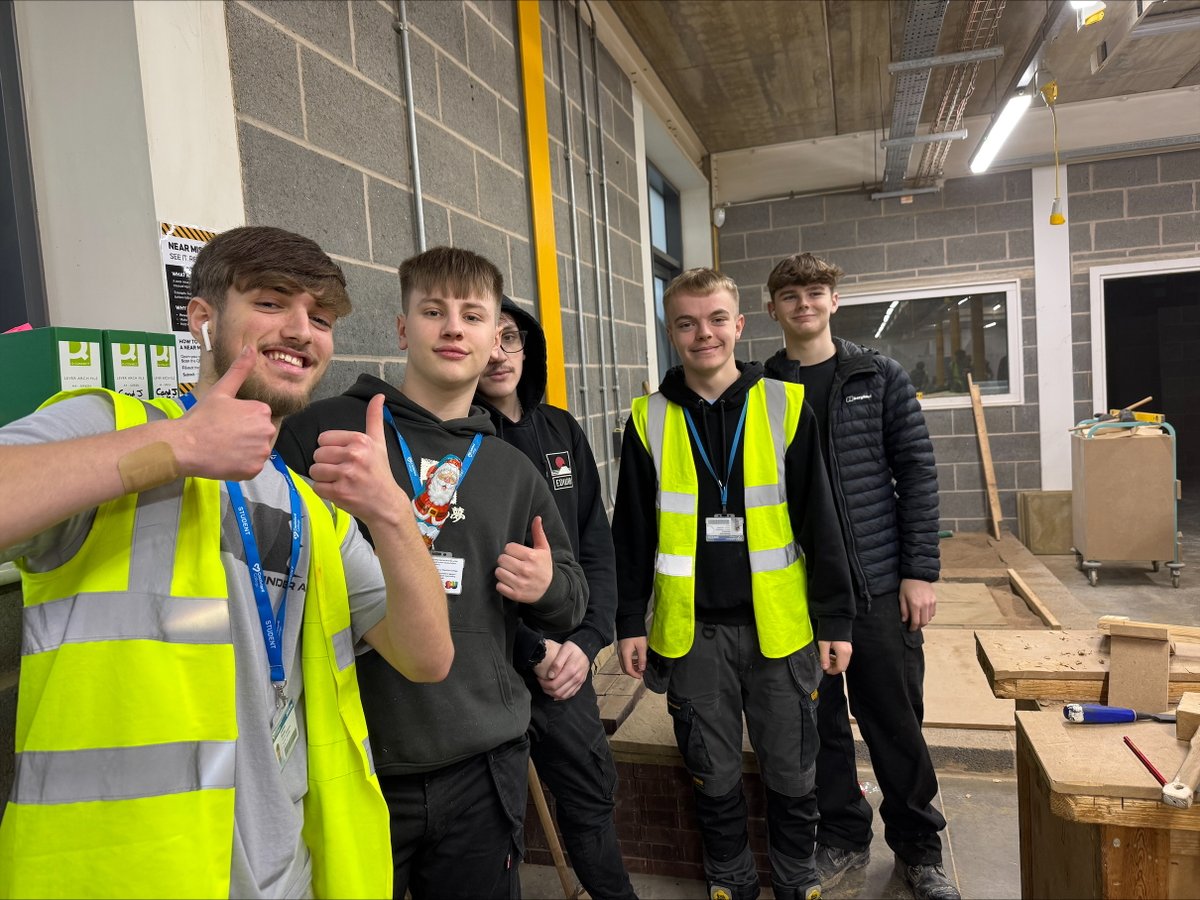 Castleford College tweet media