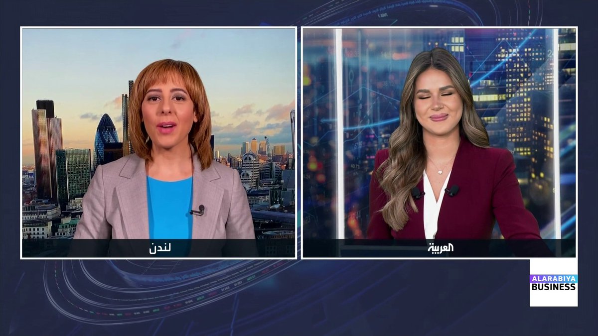 مراسلة العربية كارينا كامل: مؤشر SP 500 حقق مكاسب سنوية قوية هذا العام، وقد تكون هذه السنة الثالثة على التوالي بمكاسب تفوق 10%. سهم إنفيديا دعم الأسواق بعد حصوله على الضوء الأخضر لاستئناف بيع رقائق H200 إلى الصين. بيانات الاقتصاد الأميركي اليوم قد تحدد اتجاه الأسواق خلال فترة Santa Claus Rally. Carina_bn الأسواق العربية _Business 