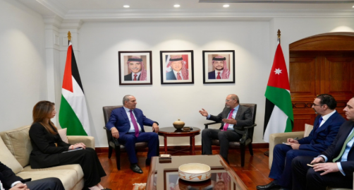 وزير الخارجية يجري مباحثات مع نائب الرئيس الفلسطيني 