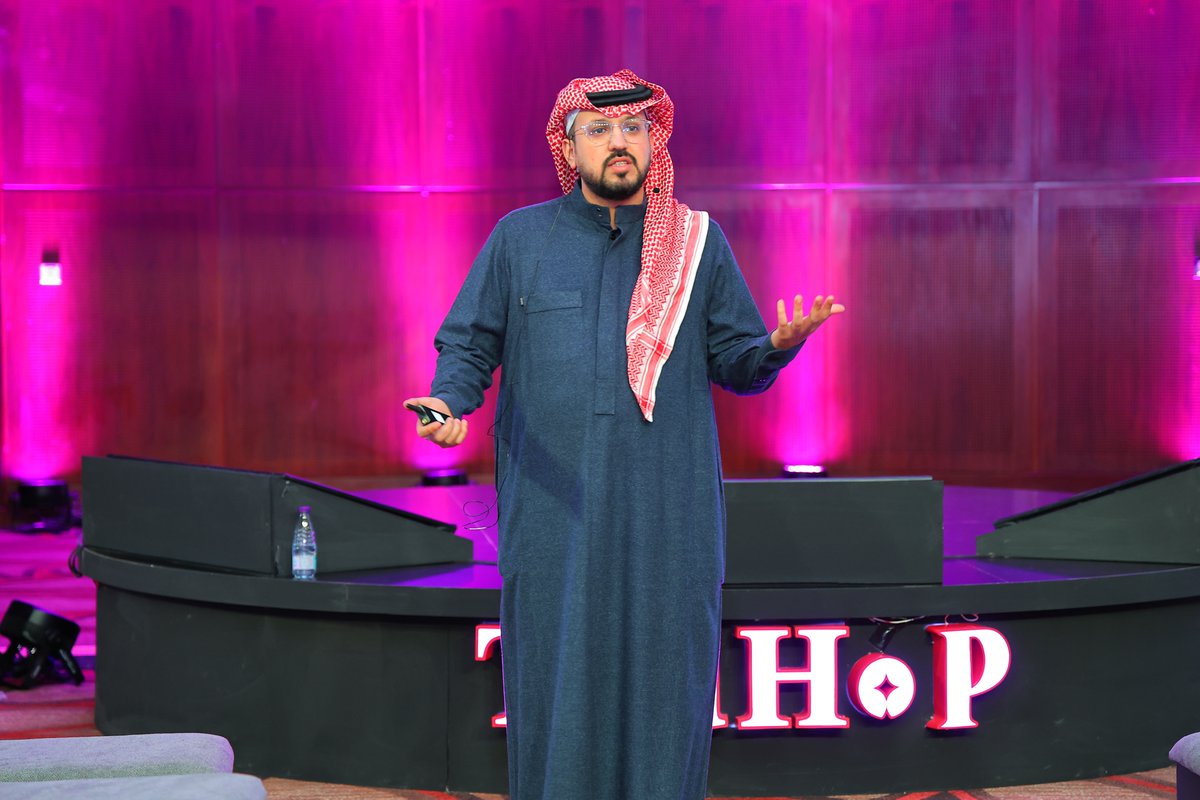 IHOPsa's tweet photo. قادنا أ. محمد المطيري في رحلة إنسانية استعرض خلالها تجربته في التجوال بين مناطق المملكة، و شاركنا دروس الرحلة، وتحدياتها،  وكيف أسهم القرب من الناس في بناء فهم أعمق للذات وصناعة الأثر. #TedHop https://t.co/Qoh3YNxkMs