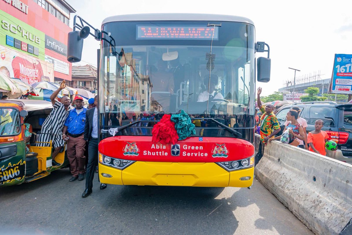 Mr_Amogu's tweet image. OFFICIAL:

Abia State is now the first Nigerian state to launch  a state owned electric shuttle buses in the country, a move also praised by WTO's Okonjo-Iweala for promoting a cleaner environment.

God bless Abia state.