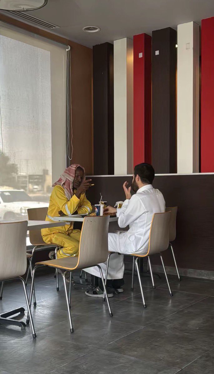 (يدخل الجنةَ أقوامٌ أفئدتهم مثل أفئدة الطير)