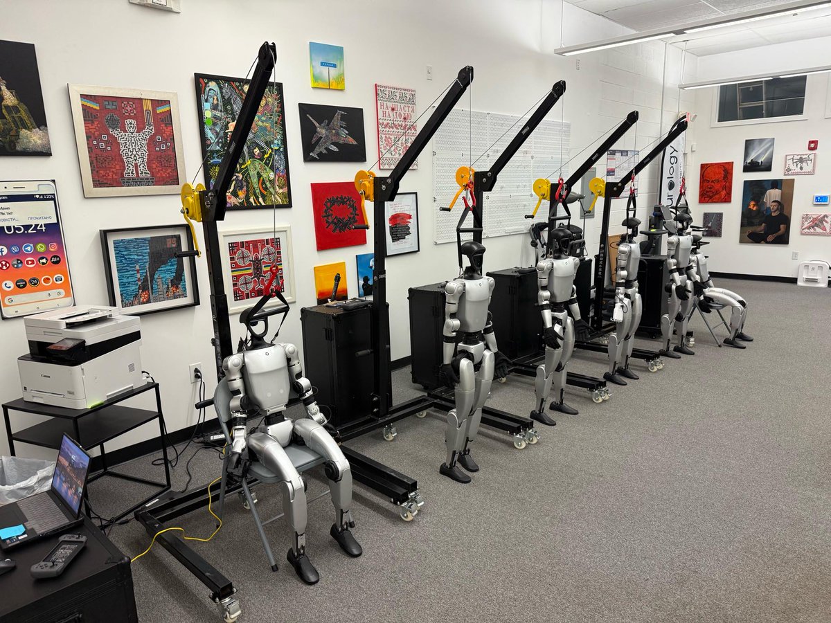 IakovenkoVal's tweet photo. More robots!!!!! 🤖
…to replace people 😈
—or maybe to challenge how we think about work.

#FuturologyTech https://t.co/TXTjTdE5UH
