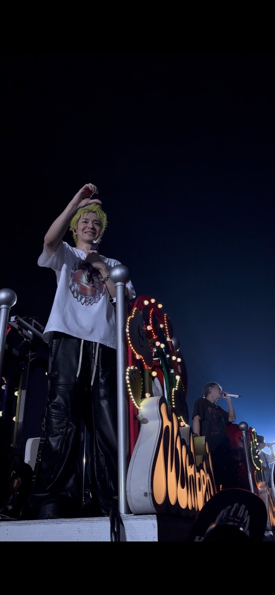 princeuta1995's tweet photo. とてもとてもいい岸くんが撮れたので本当に満足でした‼️岸くんかっこいい〜！！！可愛い〜！
ファンの人みつけてとにかく幸せな顔しててこっちまでニマニマ幸せなっちゃったよ😻✨ありがとう岸くんこれからも大好きだよ
 #岸優太 #Number_i_LIVETOUR_愛知 #岸くん@number_i_offic  #Number_i https://t.co/VSESuSgfV1