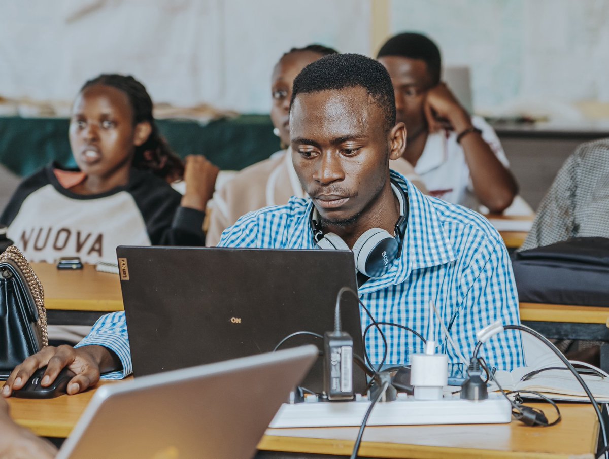 HangaHubs's tweet photo. The sessions included a financial modeling review, go-to-market and growth planning, people and productivity, and financial analysis and valuation, helping startups assess performance and plan more sustainably.

@JicainRwanda @RISARwanda @HubHuye2 @Theceorw https://t.co/pb4D3TfpZB