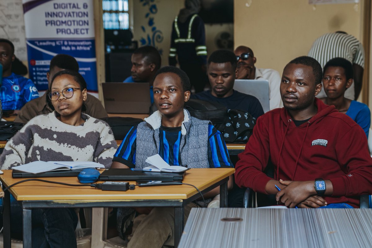 HangaHubs's tweet photo. The sessions included a financial modeling review, go-to-market and growth planning, people and productivity, and financial analysis and valuation, helping startups assess performance and plan more sustainably.

@JicainRwanda @RISARwanda @HubHuye2 @Theceorw https://t.co/pb4D3TfpZB