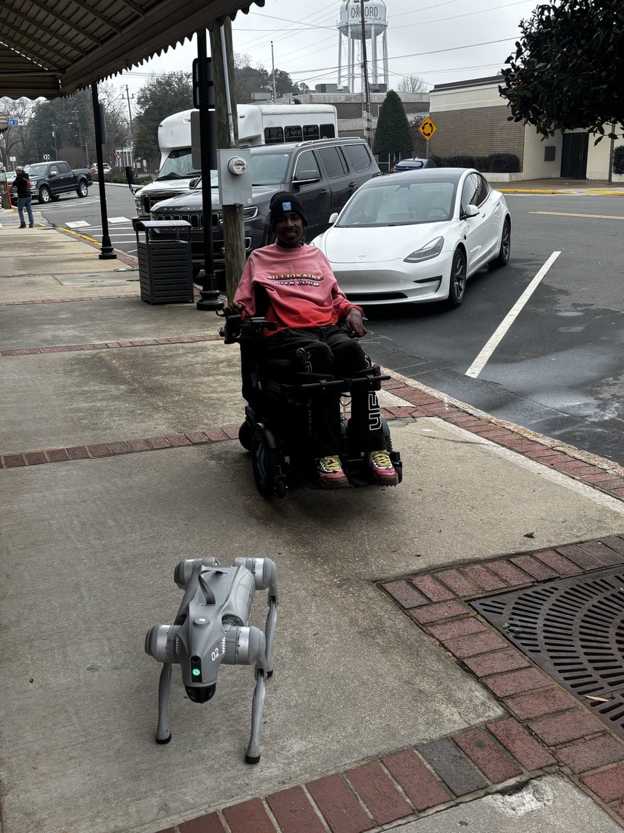IakovenkoVal's tweet photo. Robotics belongs in real life, not just in labs. 🇺🇸🤖

Our Unitree Go2 Pro spent 30 days working with schools, communities, and workforce programs across rural North Carolina — reaching 221 participants in 4 counties.

This is how technology becomes accessible, practical, and human-centered.
Thanks to AA8 Corporation for the partnership.
#Robotics #EdTech #FutureOfWork #FuturologyTech