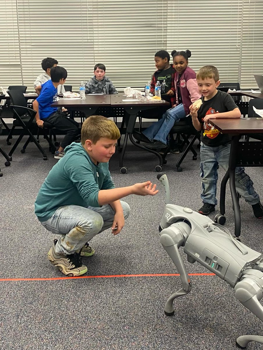 IakovenkoVal's tweet photo. Robotics belongs in real life, not just in labs. 🇺🇸🤖

Our Unitree Go2 Pro spent 30 days working with schools, communities, and workforce programs across rural North Carolina — reaching 221 participants in 4 counties.

This is how technology becomes accessible, practical, and human-centered.
Thanks to AA8 Corporation for the partnership.
#Robotics #EdTech #FutureOfWork #FuturologyTech