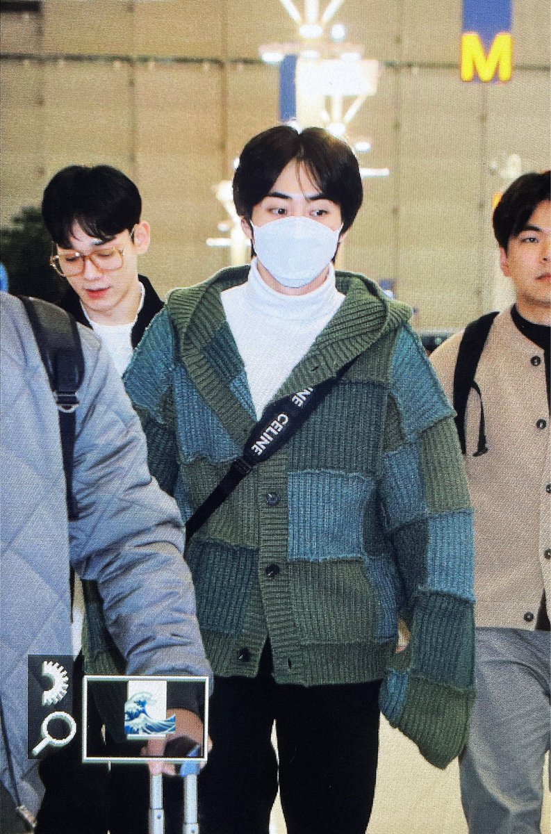 lovekms326's tweet photo. 240113 이날 입었던 옷이넹!! https://t.co/1LhkRfOI08
