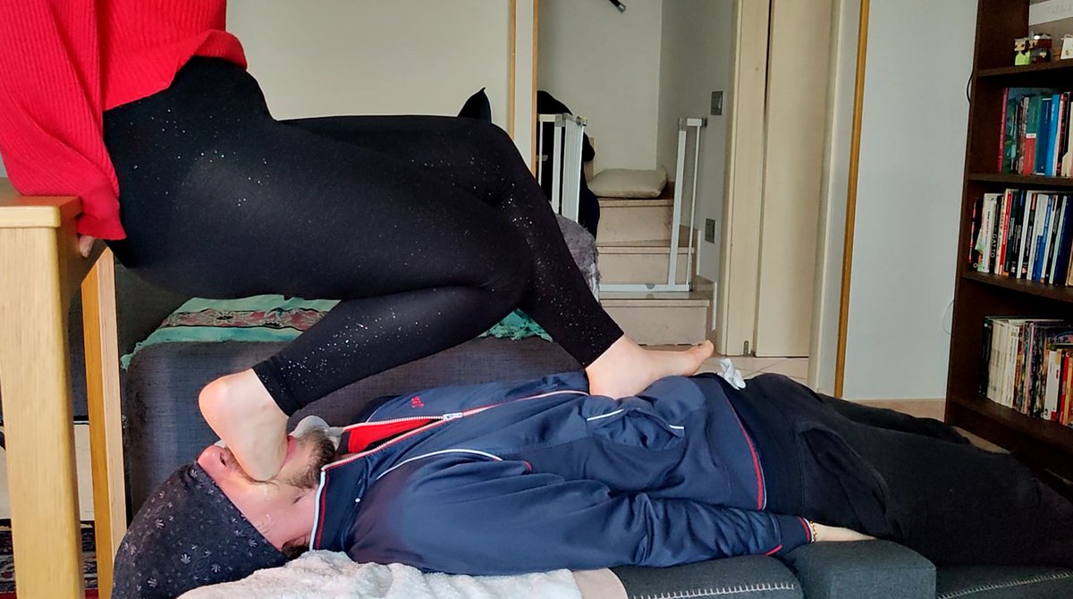 miss_zeta's tweet photo. Small preview for upcoming video 🥰
As you can see there was a new challenge at the end of the session. 😈
I am curious if can you try to guess how long he managed to hold out without cumming, with my perfect foot in his throat. https://t.co/EG3h3l9BAq