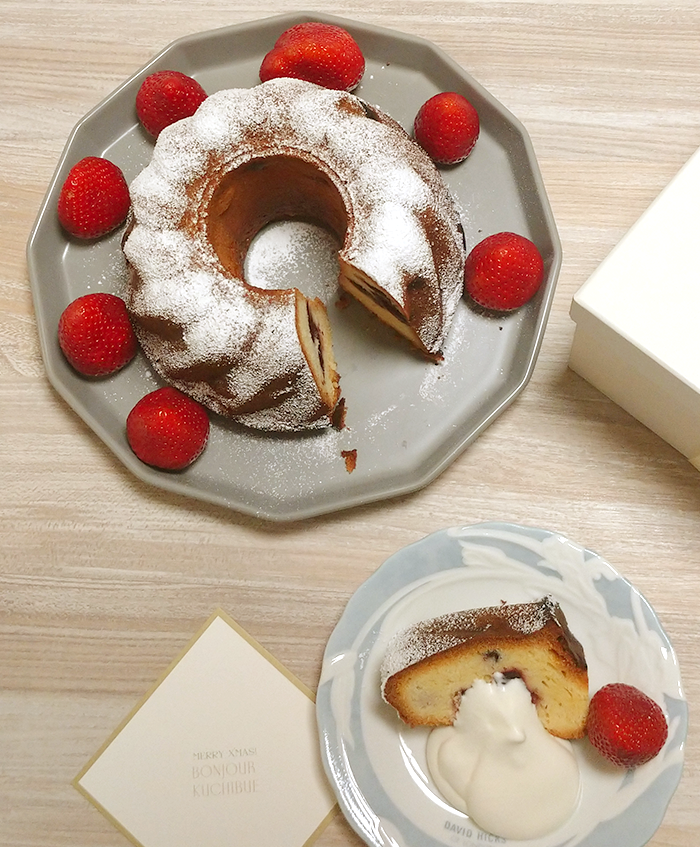 bicstudio's tweet photo. クリスマスには少し早いですが、BONJOUR KUCHIBUEさんのケーキに生クリームと苺を添えていただきました☺️
準備してくれた先輩、ありがとうございました🫶 https://t.co/lCYDVNt2hR