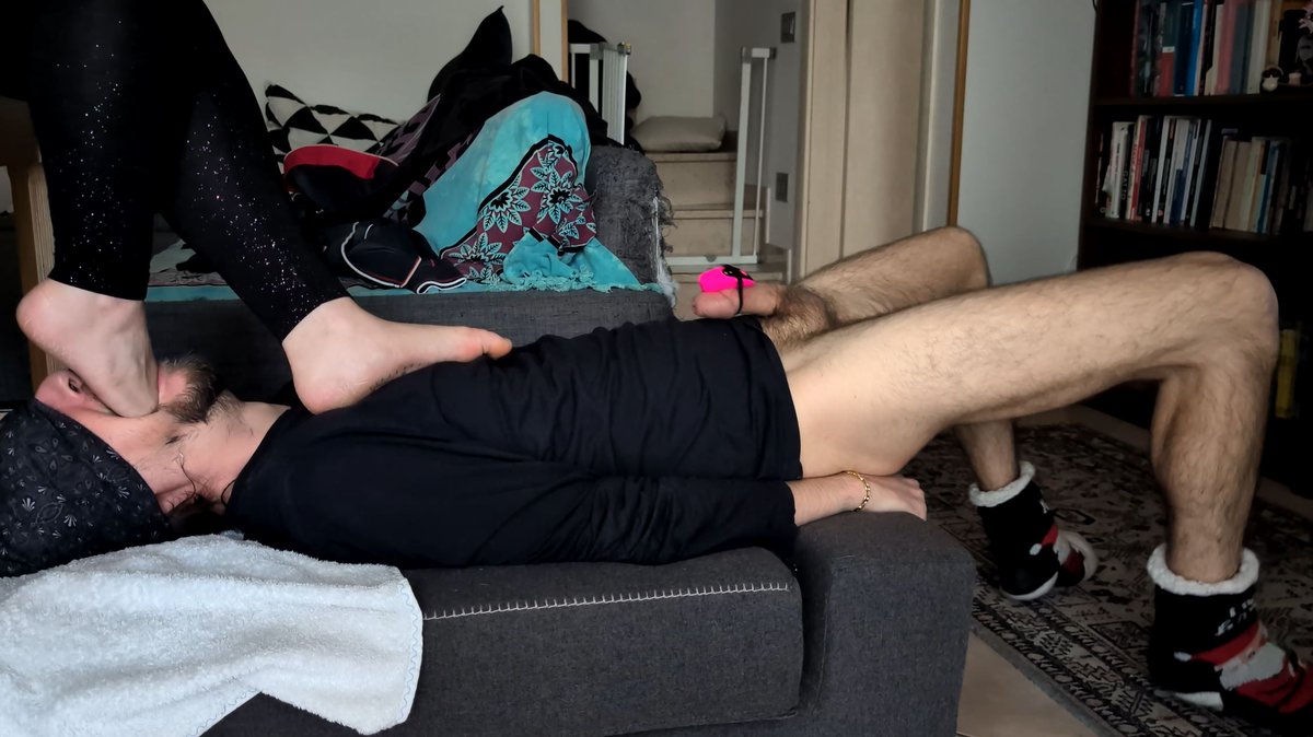 miss_zeta's tweet photo. Small preview for upcoming video 🥰
As you can see there was a new challenge at the end of the session. 😈
I am curious if can you try to guess how long he managed to hold out without cumming, with my perfect foot in his throat. https://t.co/EG3h3l9BAq