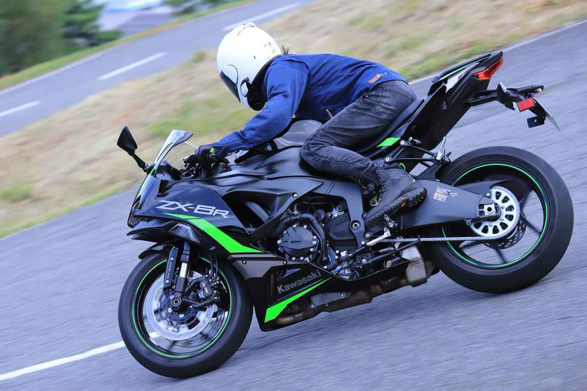 馬力も燃費も性能落ちてるので、コスパの良いG型がオススメです ZX-6R