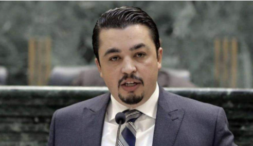 لجنة العمل تشيد: الحكومة تفي بوعدها وتوقف قرارات إنهاء الخدمات 