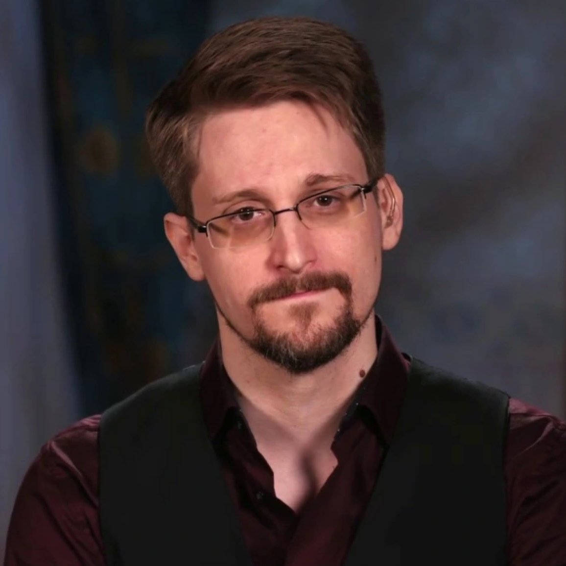 LegitTargets's tweet image. 🚨🇺🇸🇷🇺 BREAKING: DNI TULSI GABBARD is reportedly working to secure a PARDON for whistleblower Edward Snowden