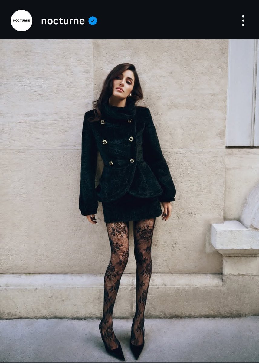 vika_victoria_7's tweet photo. Bisous, Hande! 💋
#HandeErçel #BisousHande
#HandeErçelXNocturne https://t.co/1yFMaARNOx