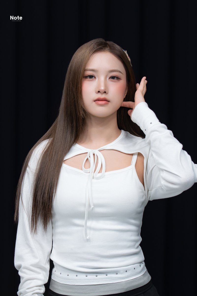 tripleS_Note's tweet image. 251220 후즈팬 팬사인회 트리플에스 설린
#트리플에스 #설린 #Sullin