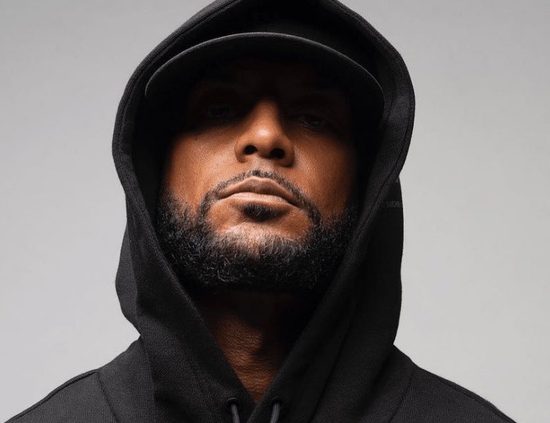Kulturlesite_'s tweet photo. 🗣️ BOOBA répond au pardon de DAMSO :

« Y me pardonne de quoi ? 
De lui avoir donné une carrière ? 

D’être allé le chercher à Bruxelles et d’avoir misé sur lui alors qu’il n’était personne ? 

J’ai pas compris. » https://t.co/JmIT8PGfTW