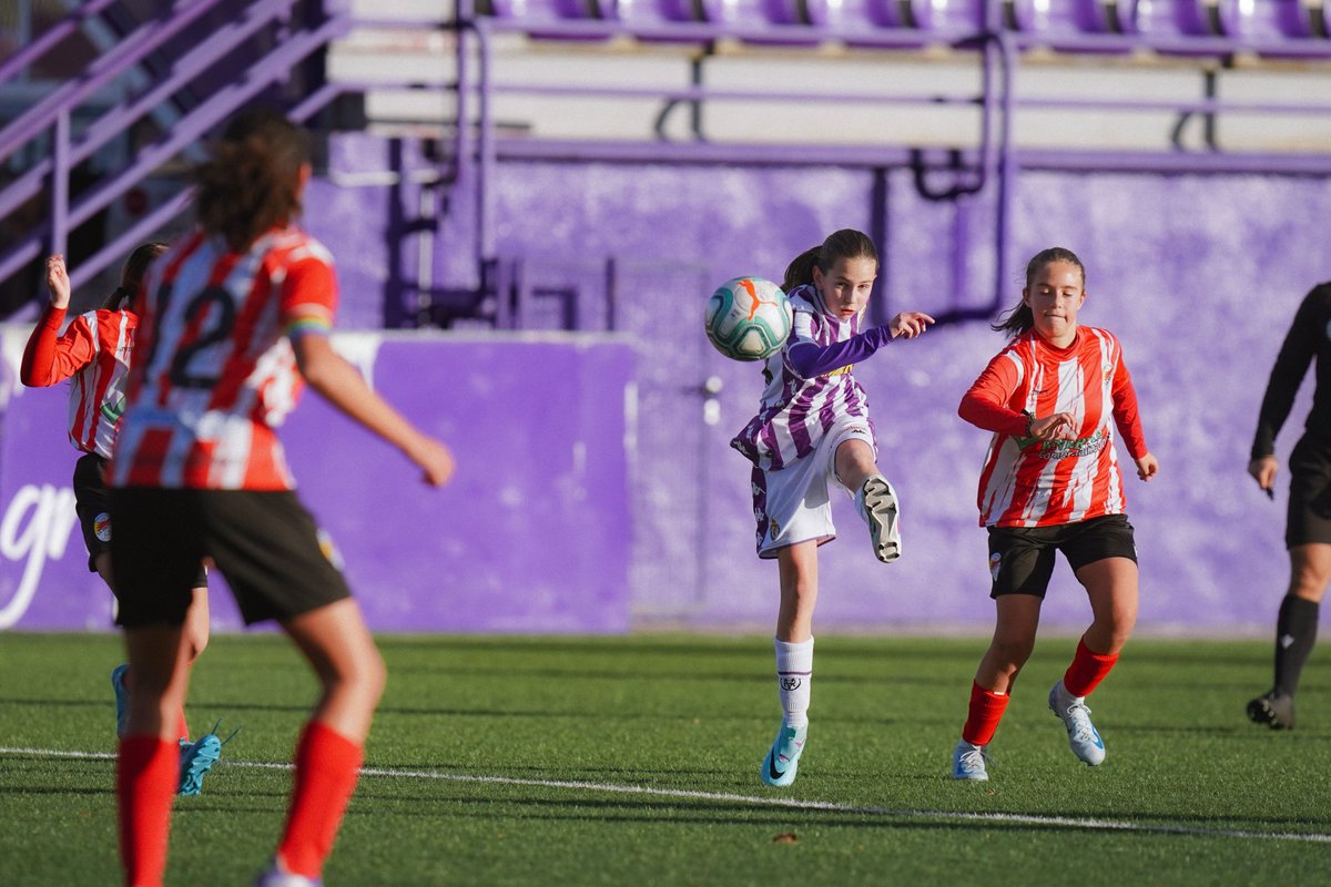 😎💜 Nuestras infantiles acaban el año con pleno de victorias y... ¡sin encajar un solo gol!