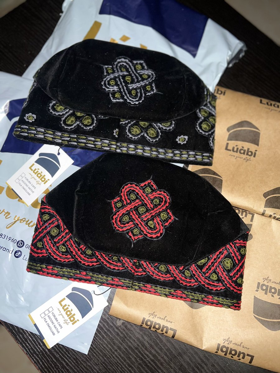 I got these new signature Ijebu Native caps from <a href="/Luabithebrand/">Luabi the brand</a> as my Christmas gift 🎄

These are beautiful 😎✌️