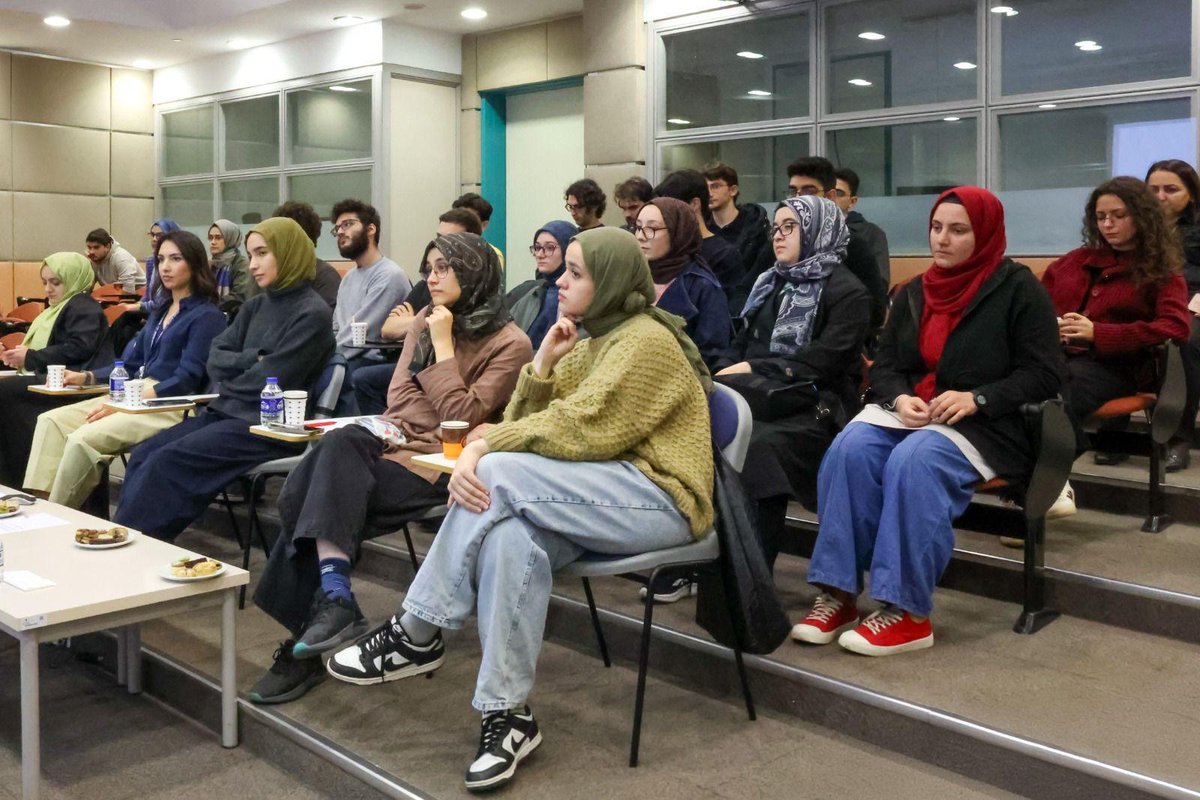 Boğaziçi Yöneticiler Vakfı tweet media